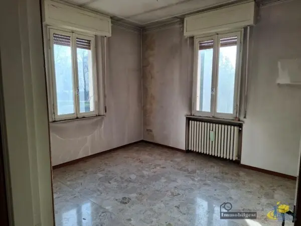 Quadrilocale viale Della Villetta 5, Parma