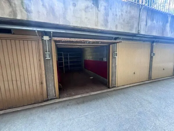Garage via Albenga 22, Torino