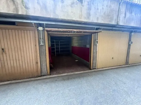 Garage via Albenga 22, Torino
