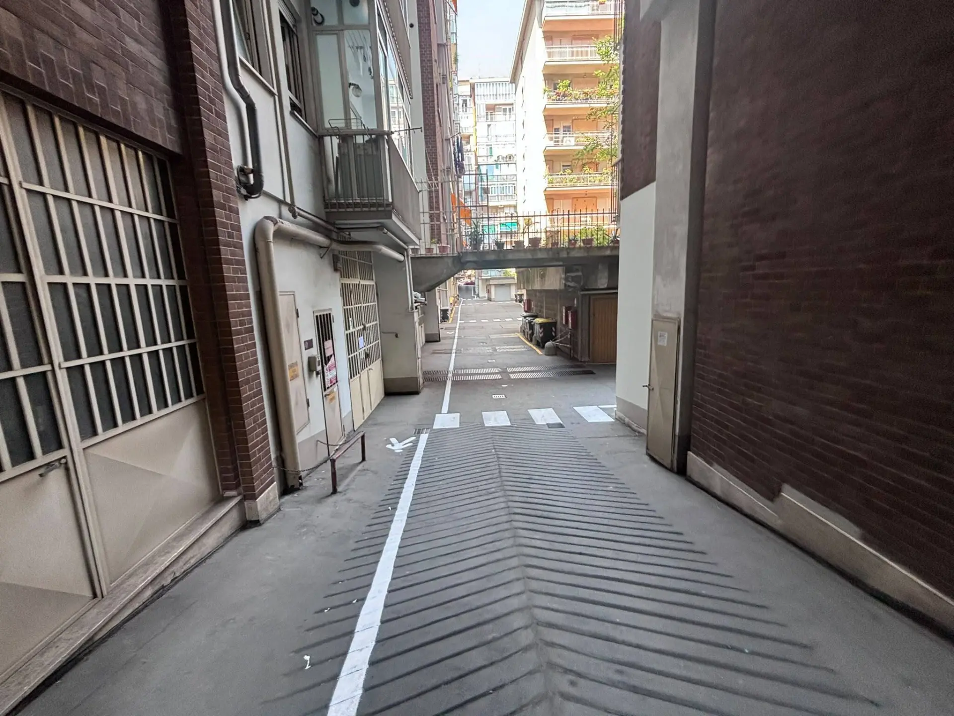 Immagine per Garage in vendita a Torino via Albenga 22