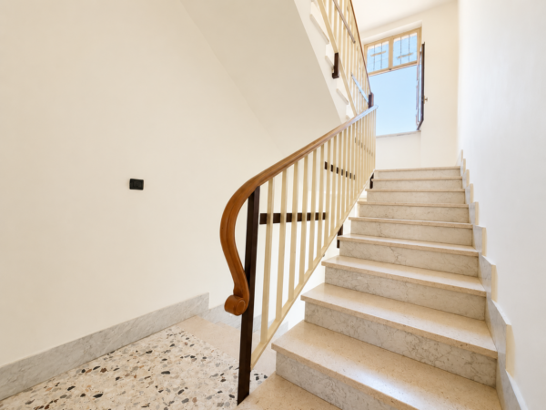 Immagine per ALPIGNANO – Splendido Bilocale Ristrutturato con Giardino Privato e Posto Auto