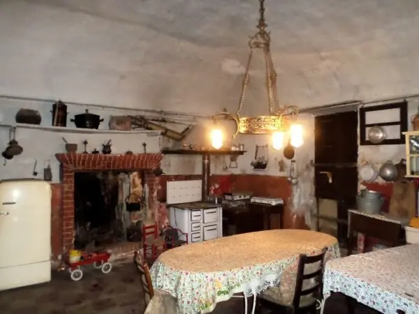 Casale via Roma 1, Levone