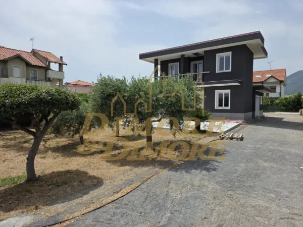 Villa via Pineo 25, Ceriale