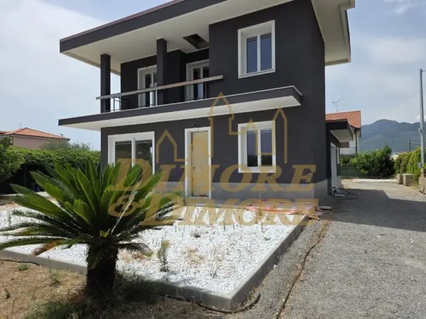 Villa via Pineo 25, Ceriale