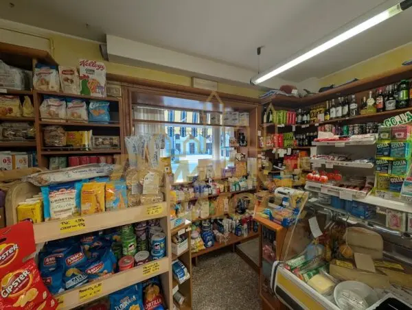 Alimentare piazza Bolzani 4, Premosello-Chiovenda