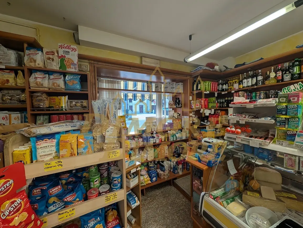 Immagine per Alimentare in vendita a Premosello-Chiovenda piazza Bolzani 4