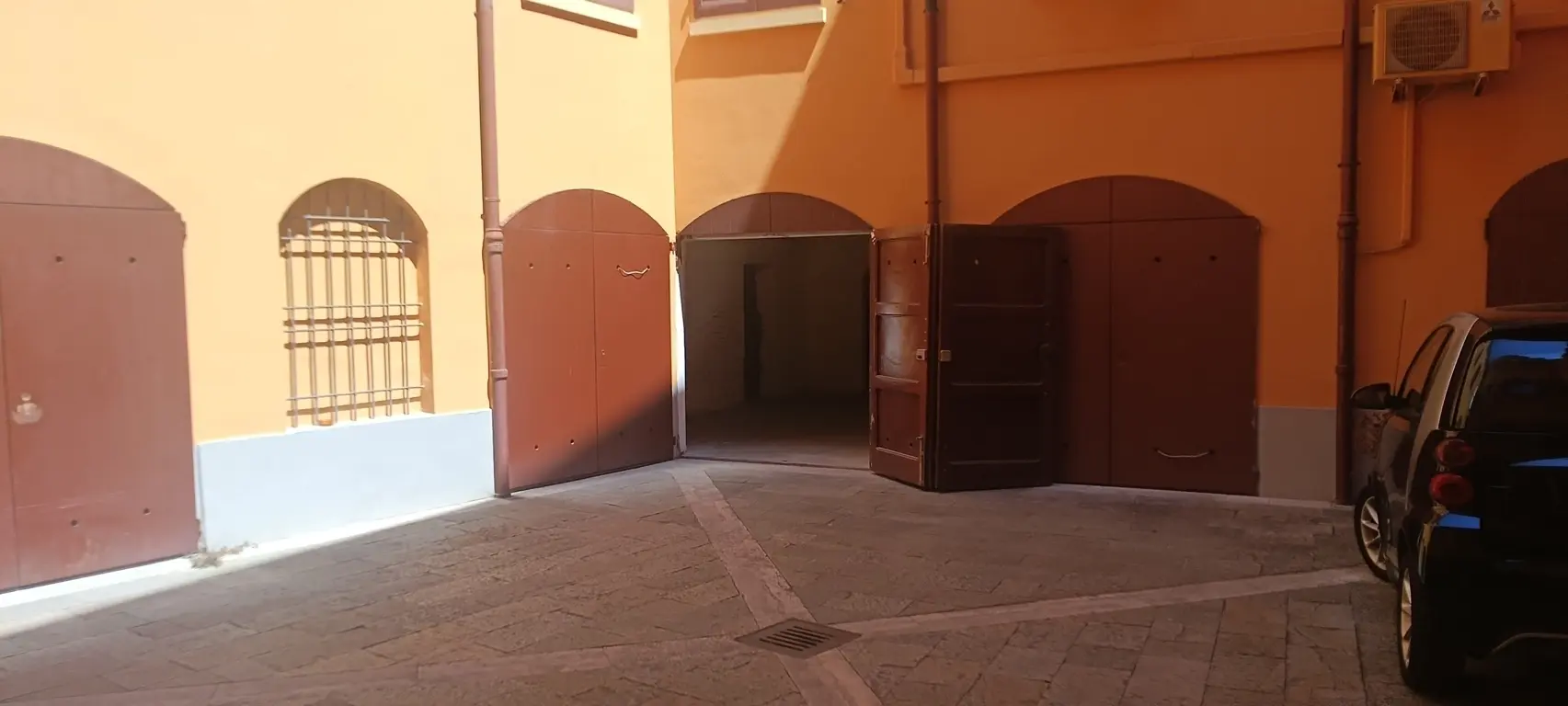 Immagine per Garage in vendita a Modena via Dei Balugola 14