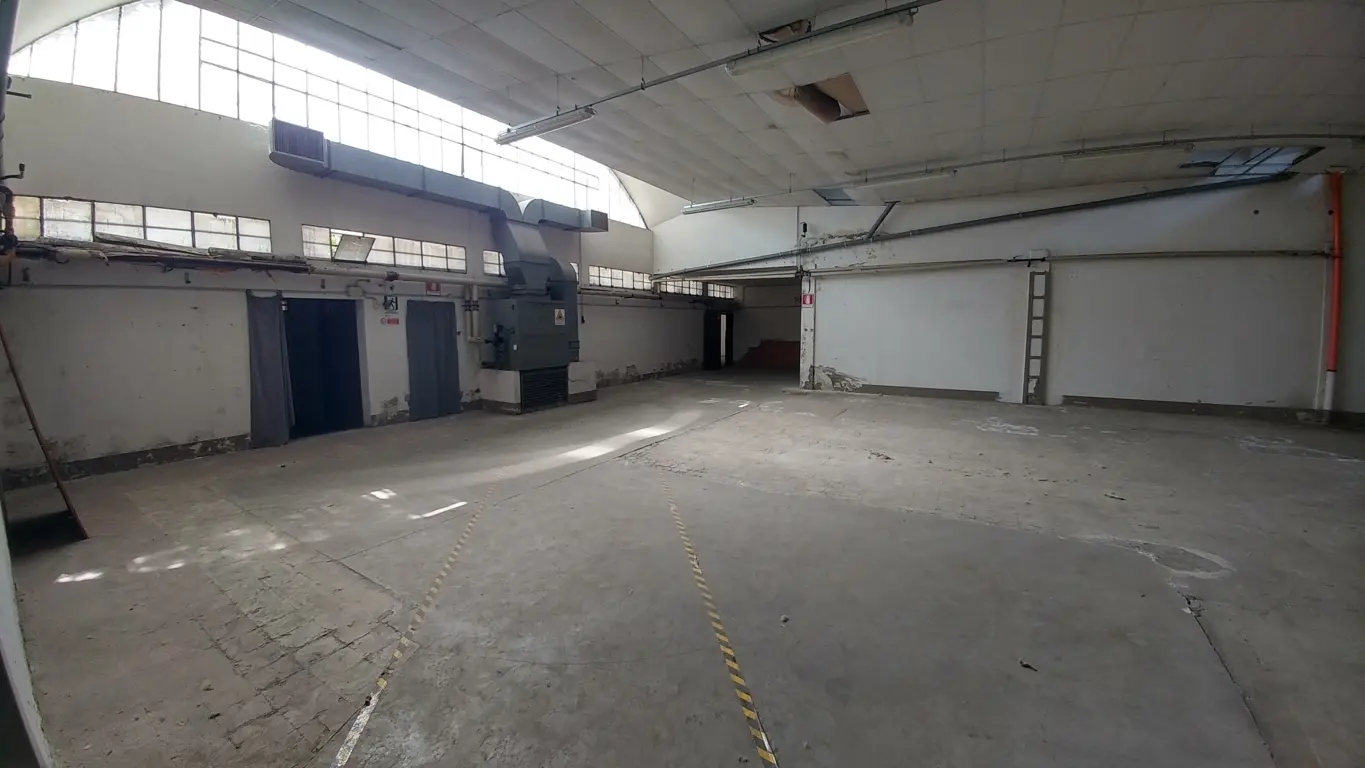 Immagine per Industriale in vendita a Modena via Del Murazzo 96a