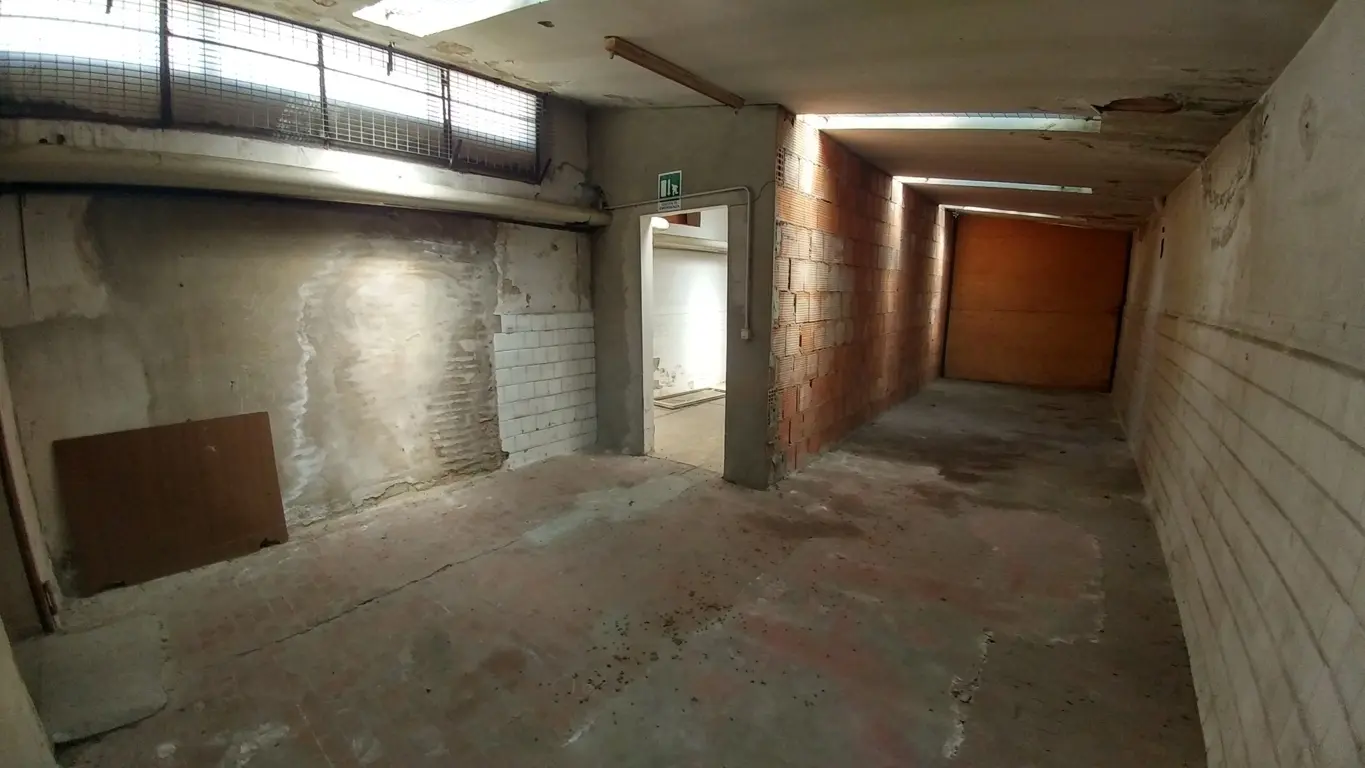 Immagine per Industriale in vendita a Modena via Del Murazzo 96a