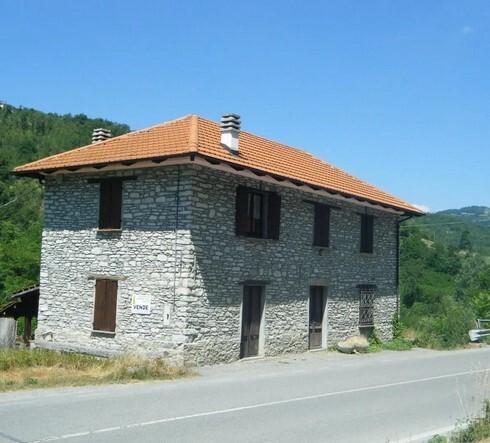 Villa via Regione San Michele 3, Castelletto Uzzone