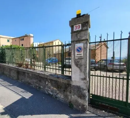 Posto Auto via Donato Somma 39 r, Genova