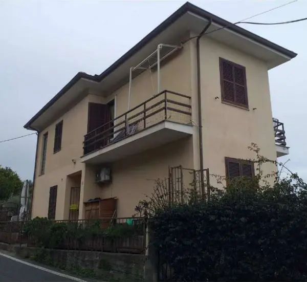 Villa via Fossati 25, Cipressa