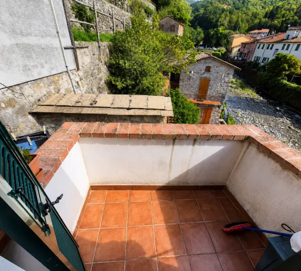Trilocale via Gresino 28, Varese Ligure