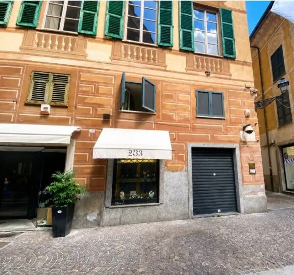 Negozio via Nicolò Girardengo 56, Novi Ligure
