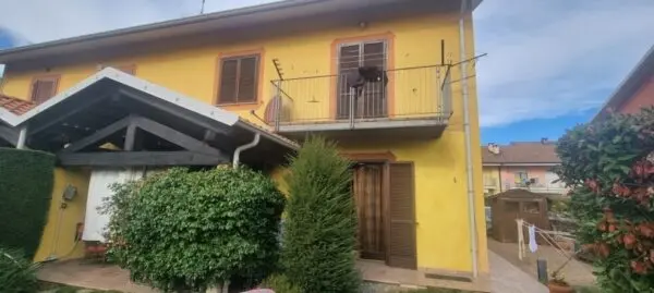 Villa Trifamiliare via Bertolino 61, Mondovì