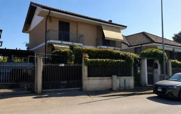 Villa via Isonzo 6, Volvera