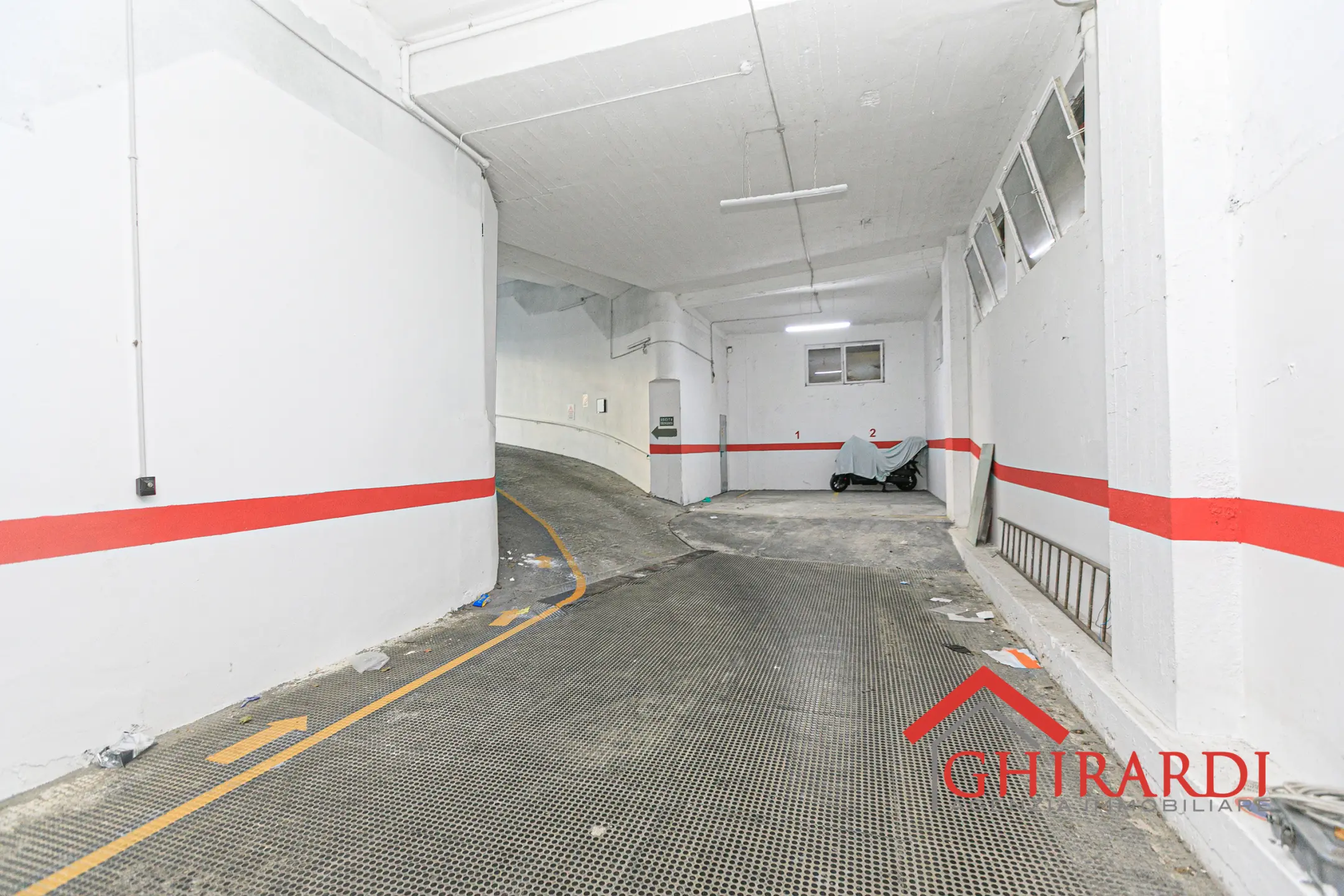 Immagine per Locale commerciale in affitto a Genova via Chiaravagna