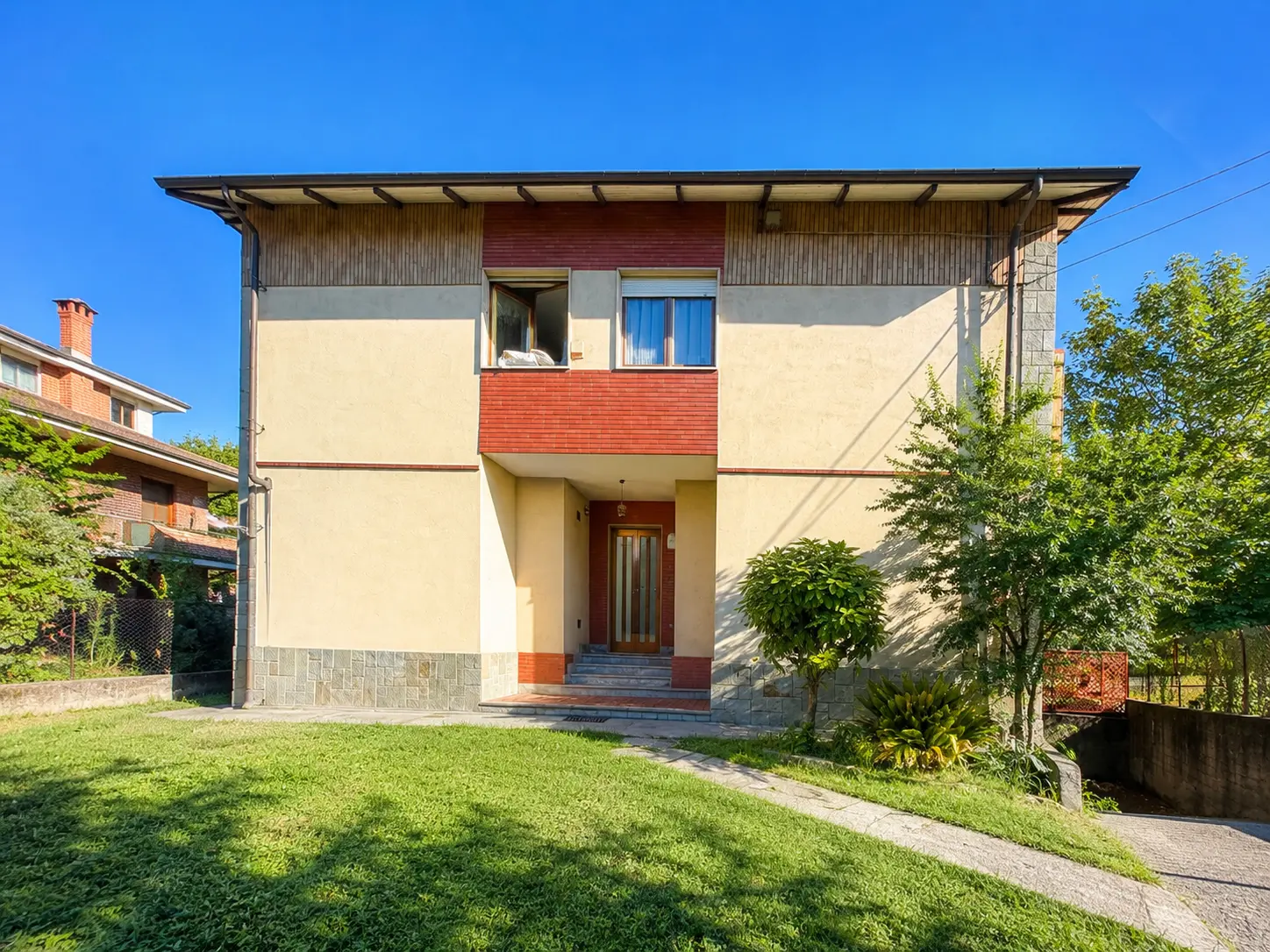 Immagine per ALPIGNANO – Splendido Bilocale Ristrutturato con Giardino Privato e Posto Auto