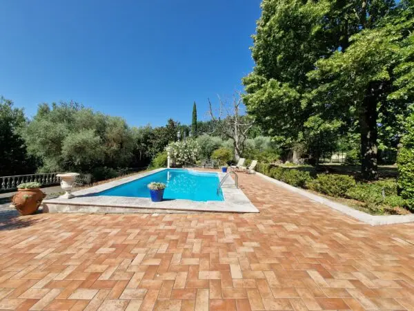 Villa strada Di Collevaglione, Narni