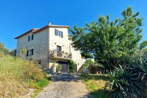 Villa Bifamiliare via Delle Primule 26, Montecchio