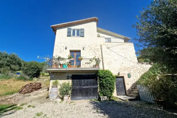 Villa Bifamiliare via Delle Primule 26, Montecchio