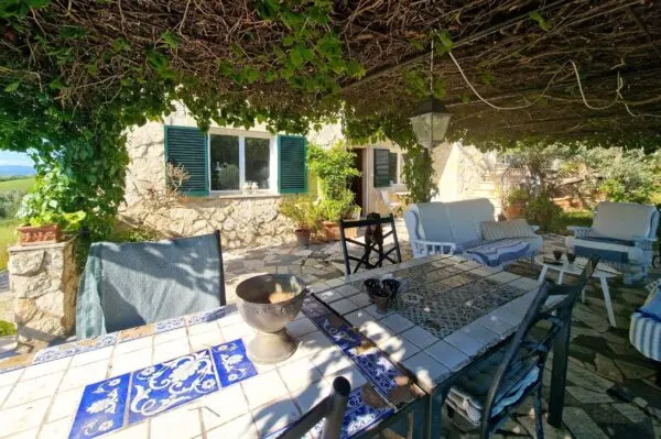 Villa Bifamiliare via Delle Primule 26, Montecchio