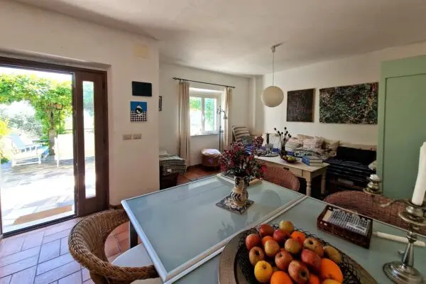 Villa Bifamiliare via Delle Primule 26, Montecchio