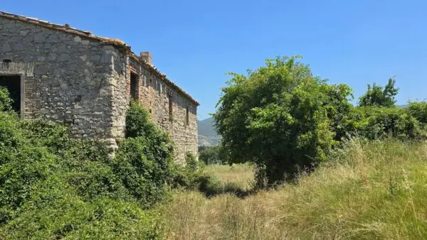 Casale strada Provinciale 92, Baschi
