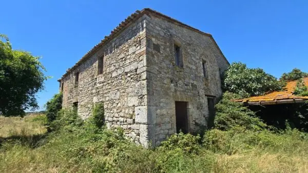 Casale strada Provinciale 92, Baschi