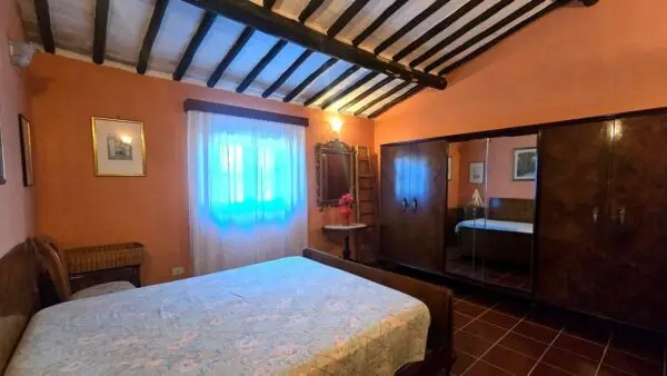 Casale via Selvarella 2-6, Montecchio