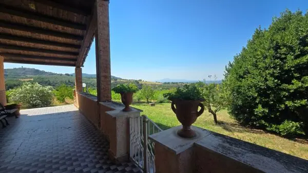 Casale via Selvarella 2-6, Montecchio