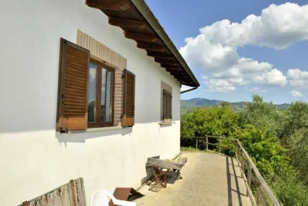 Villa via Vocabolo Copio, Baschi