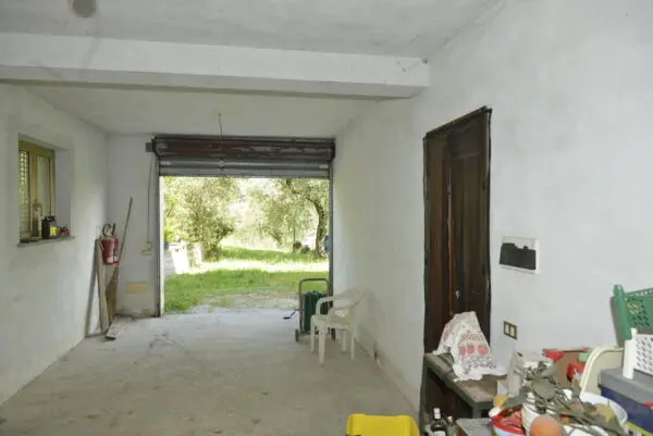 Villa via Vocabolo Copio, Baschi