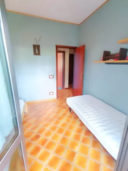 Monolocale via Ronchi, Massa