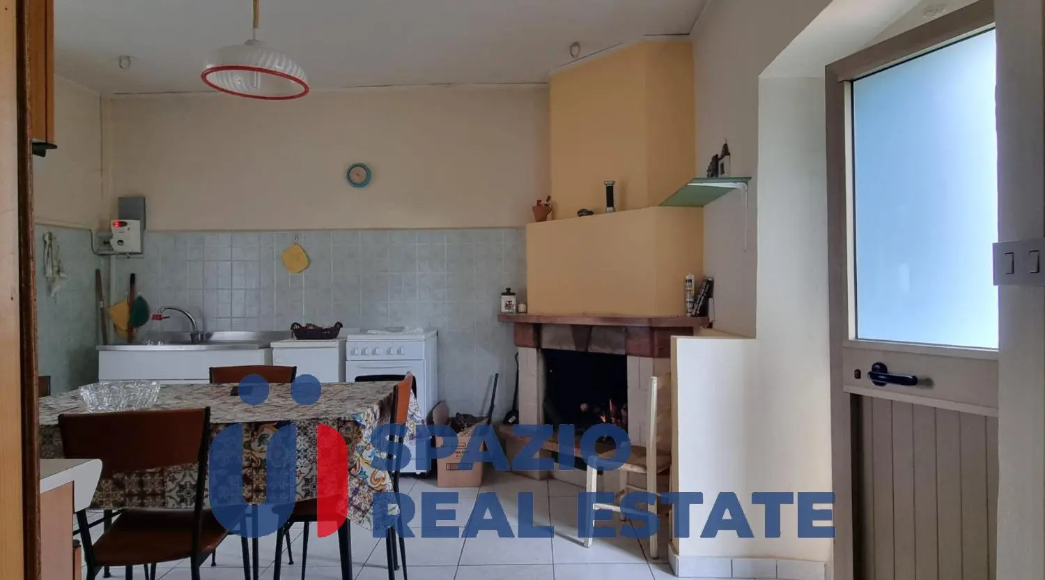 Immagine per Casa indipendente in vendita a Civitaquana via Contrada Vicenne 29