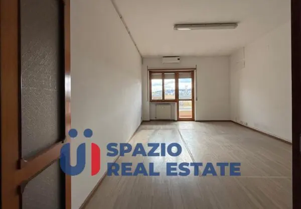 Appartamento via Latina 7, Pescara