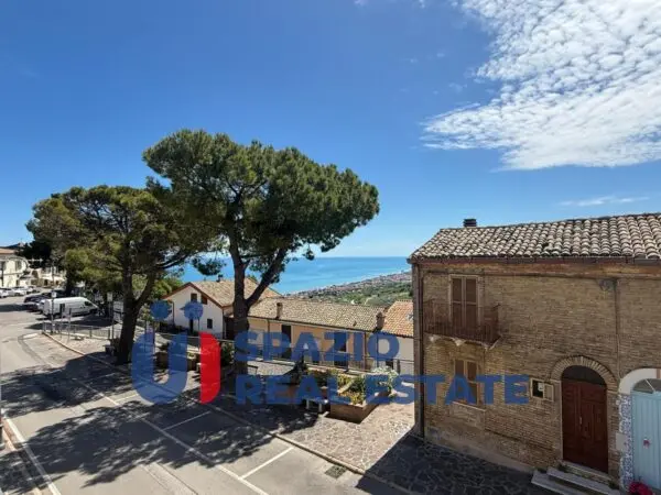 Appartamento 103, Silvi