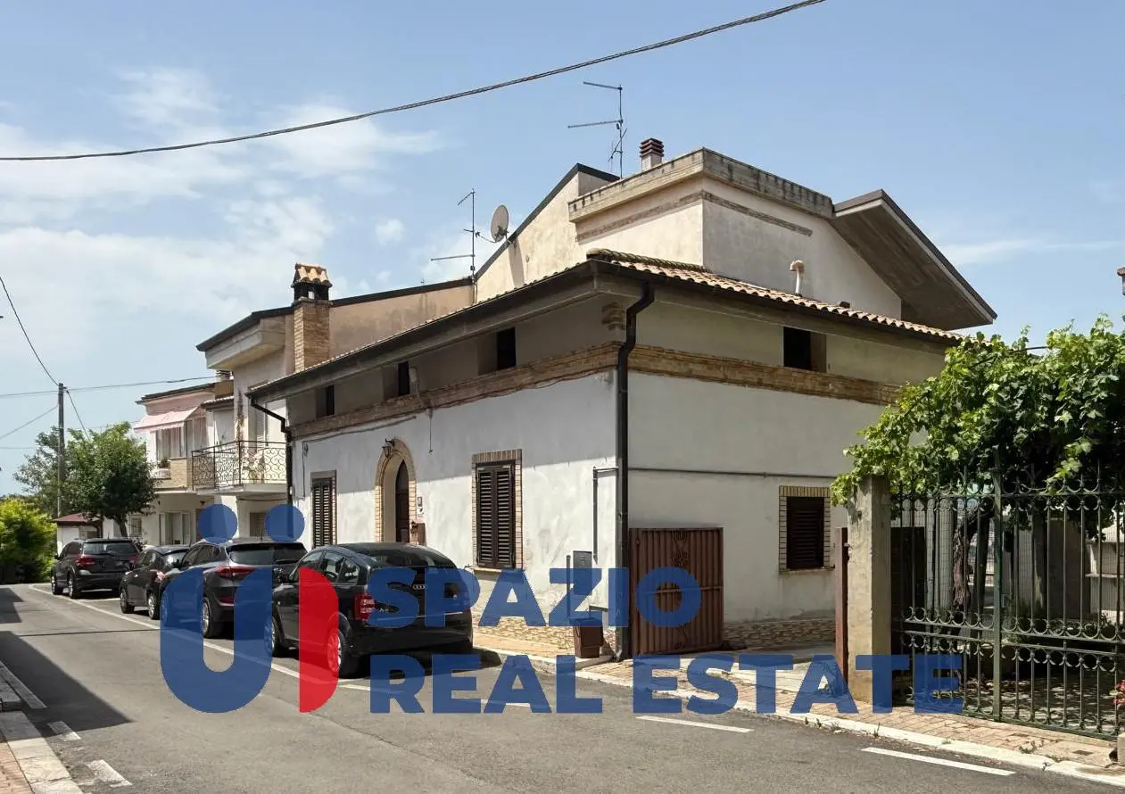 Immagine per Casa indipendente in vendita a Cappelle sul Tavo via Giuseppe Mazzini 32