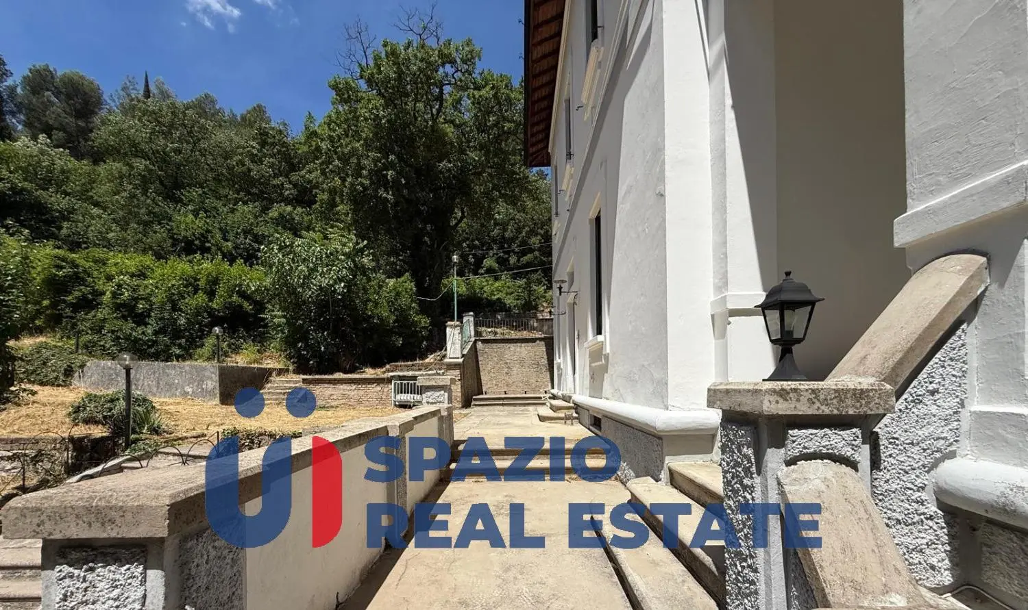 Immagine per Stabile - Palazzo in vendita a Bussi sul Tirino via Stazione 4