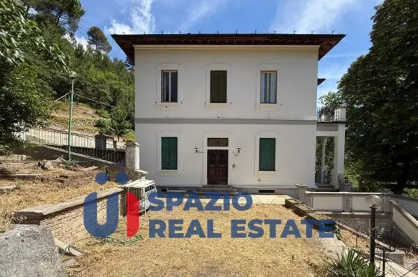 Immagine per Stabile - Palazzo in vendita a Bussi sul Tirino via Stazione 4