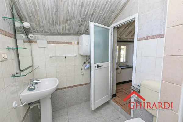 Bilocale via Paglia 117, Sestri Ponente, Genova