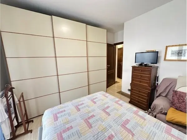 Monolocale via Felice Cavallotti, Carrara