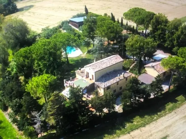Villa via Chiaravallese, Osimo