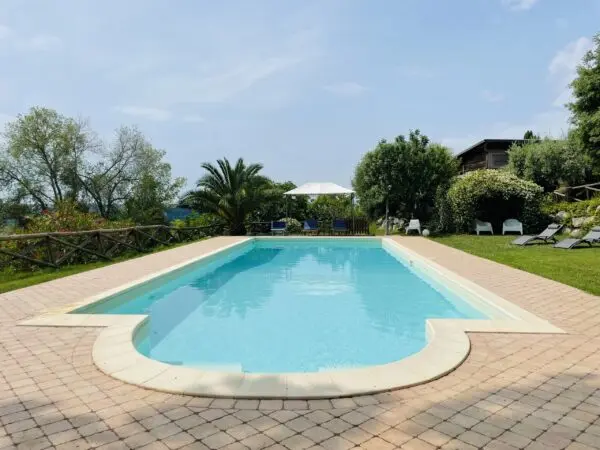 Villa via Chiaravallese, Osimo