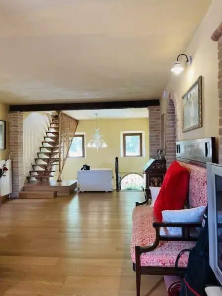 Villa via Chiaravallese, Osimo