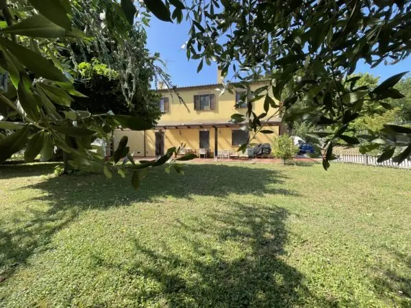 Rustico via Offagna, Offagna