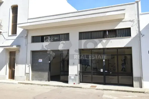 Negozio via Alcide De Gasperi 51, Carmiano