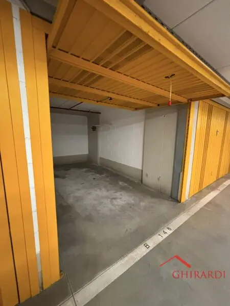 Garage via Emanuele Ferro, Sestri Ponente, Genova