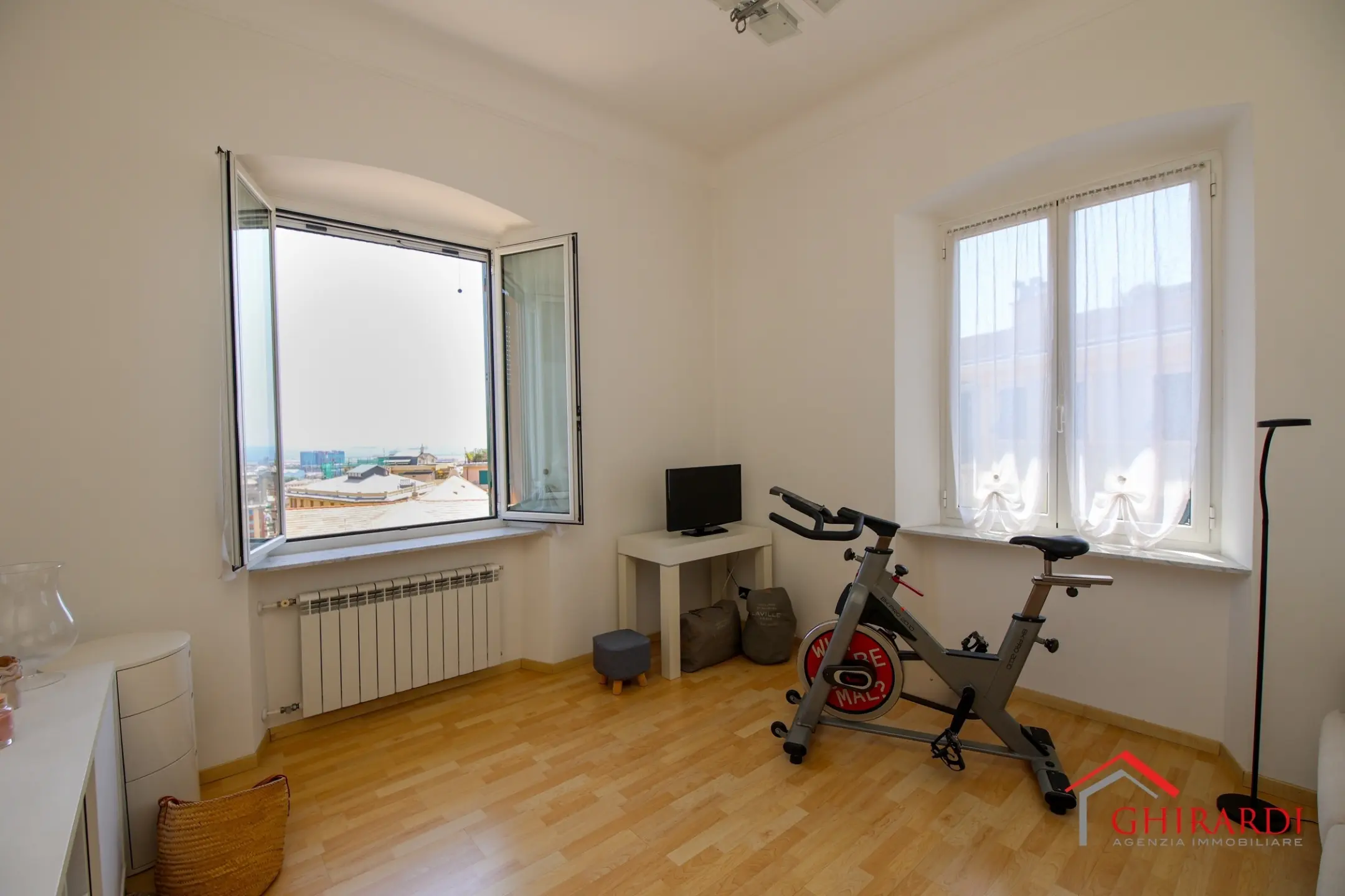 Immagine per Quadrilocale in vendita a Genova via Domenico Oliva 7