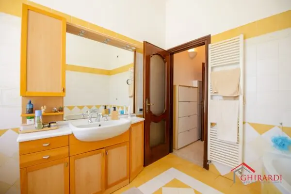 Quadrilocale via Domenico Oliva 7, Sestri Ponente, Genova